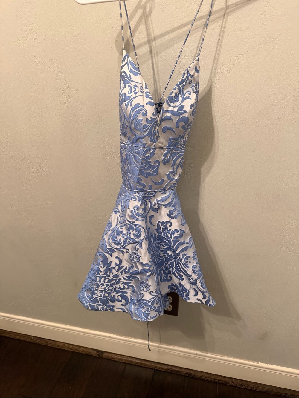 Sherri Hill Size 4 Periwinkle Blue White Damask Jacquard Mini Dress Lace Up Back